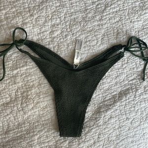 Bond-eye Serenity Brief